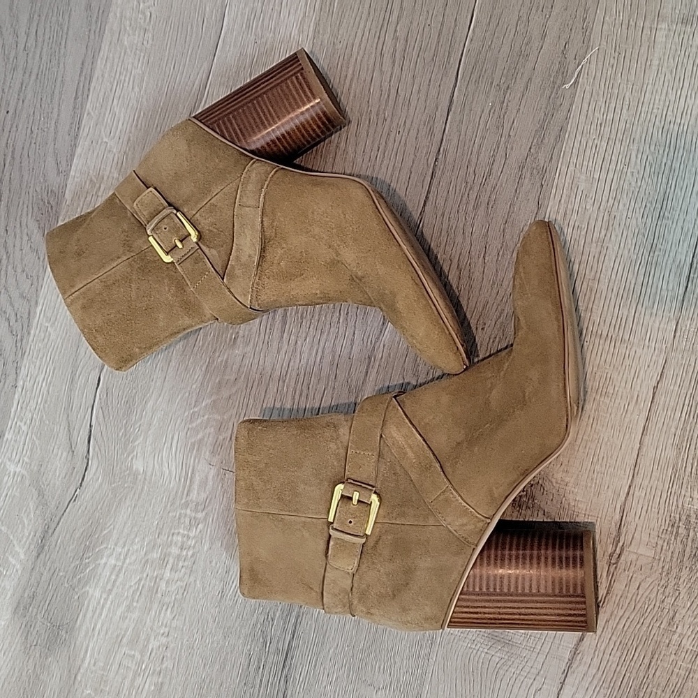 Nine West Cavanaugh Suede Leather Helled Boots size 10